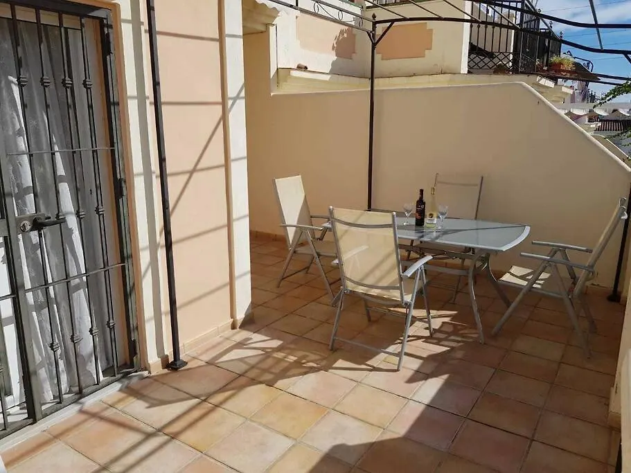 Villa Stunning 2-Bed House In Nerja W. Pool, A/C, Garage 0*,  Spagna